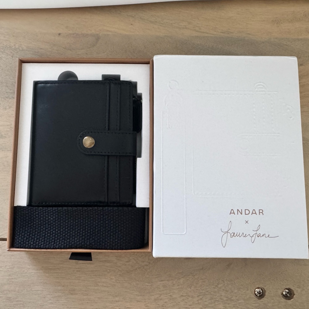 Andar Waller- The Lo brand new